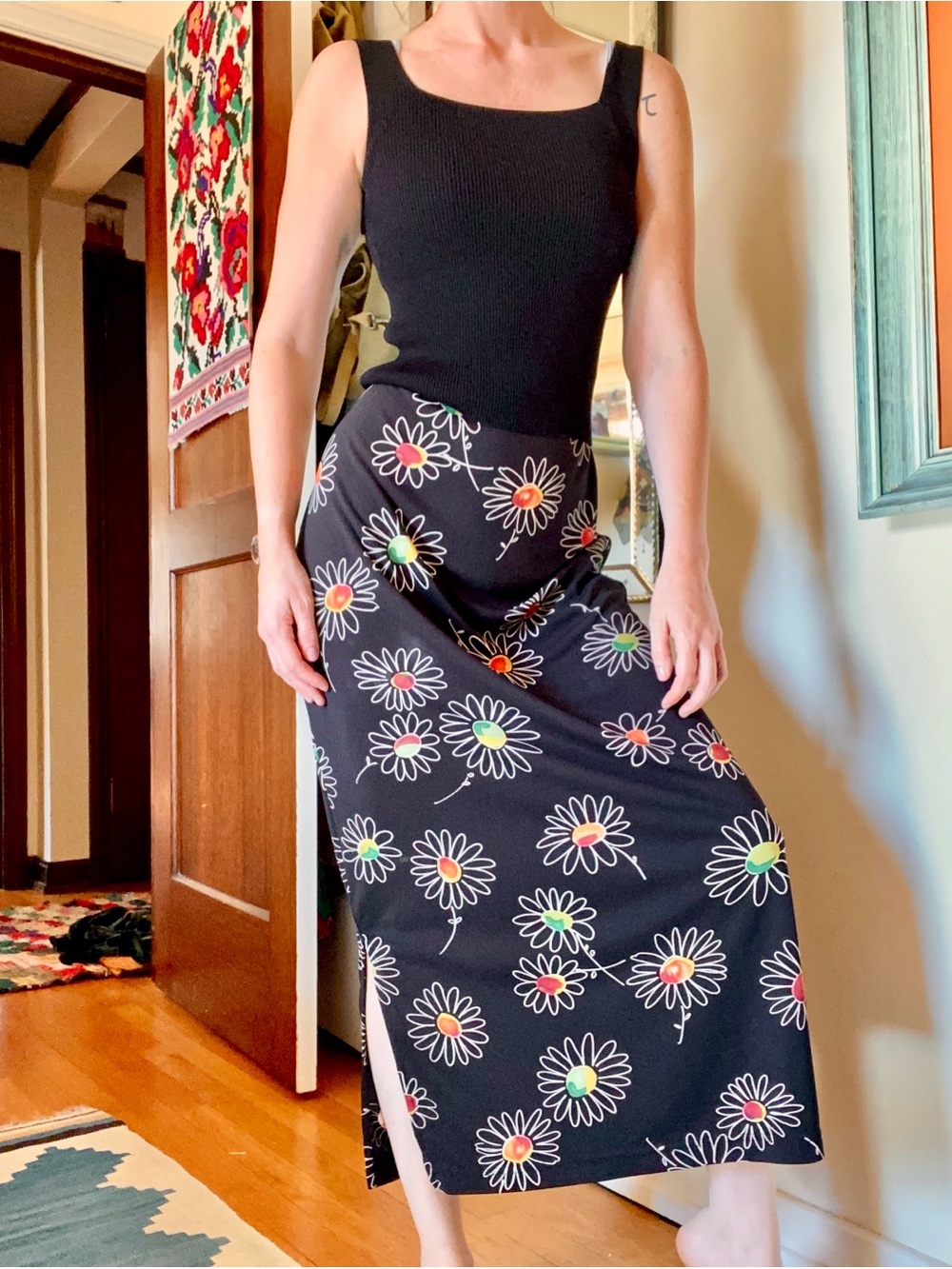 🌼 90s Black Maxi Skirt with Multicolor Daisy Print